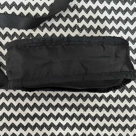Mirrorify Reflective Black/Black lululemon Everywhere Belt Bag - Picture 13 of 13